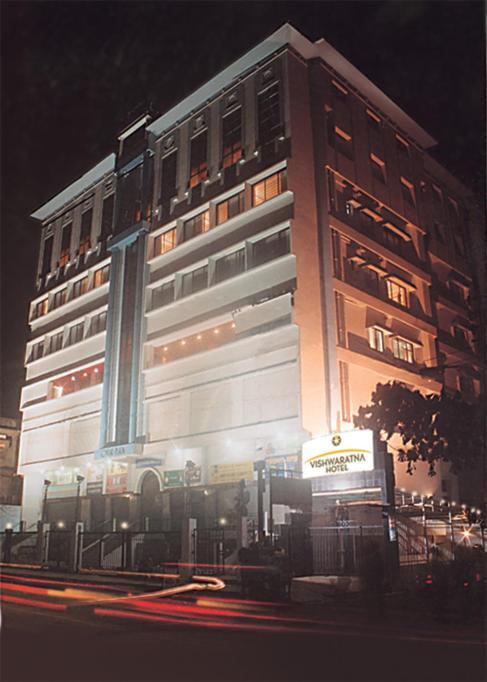 Vishwaratna Hotel Guwahati Exterior photo